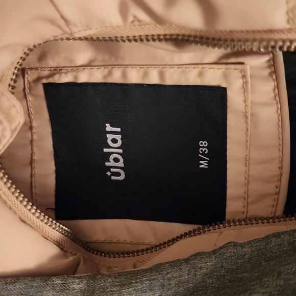 Down jacket - Picture 2 of 4